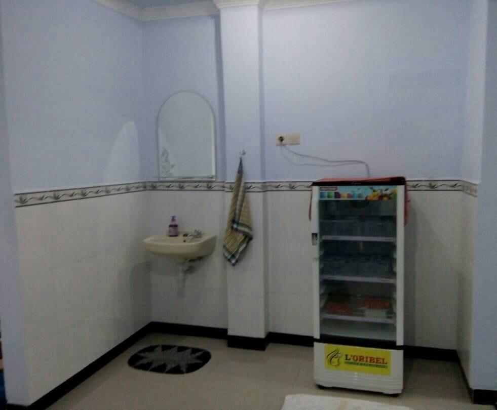 Rembulan Guest House Jombang Kültér fotó