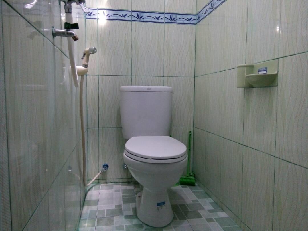 Rembulan Guest House Jombang Kültér fotó